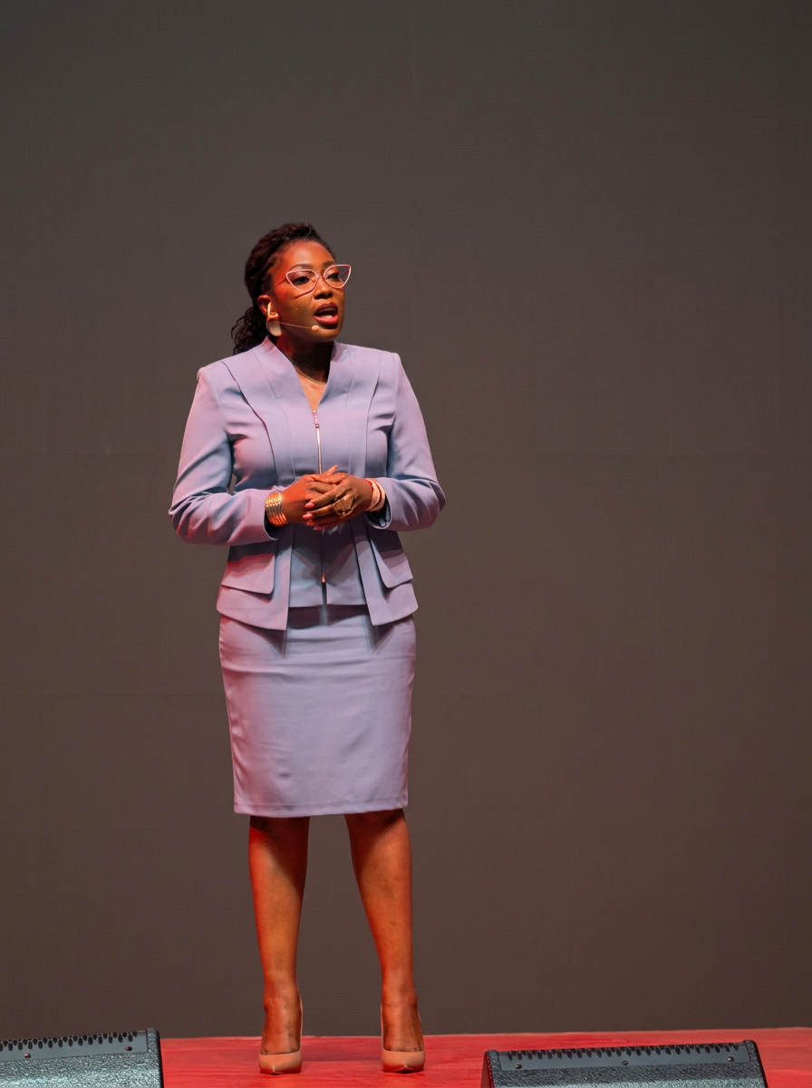 Irene Bonjeh Azong-Wara speaking on stage